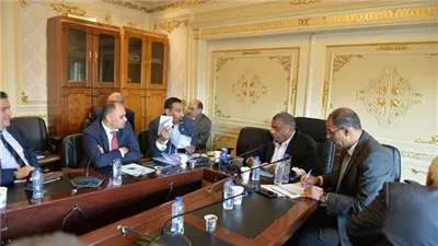 ممثل البيئة أمام صناعة النواب: سنعالج مشاكل مصانع الأسمنت الأبيض فورا