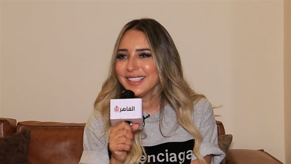 الفنانة ساندي
