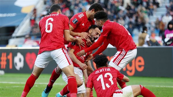 لاعبو الأهلي