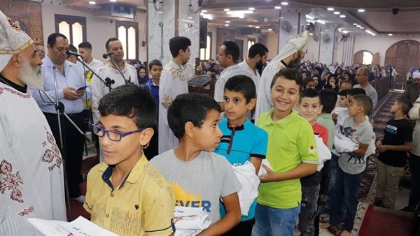 رسامة 64 شماسًا جديدًا