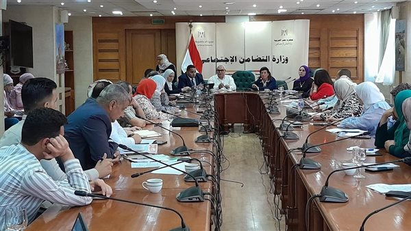 اجتماع اللجنة 