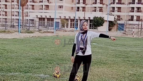 شروق أول مدربة كرة