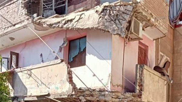 انهيار بلكونة عقار