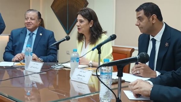 جانب من الندوة 