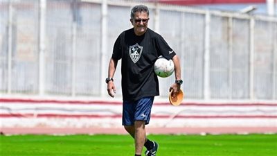 أوسوريو يتابع مباراة النصر والشباب من مدرجات ملعب الملك فهد