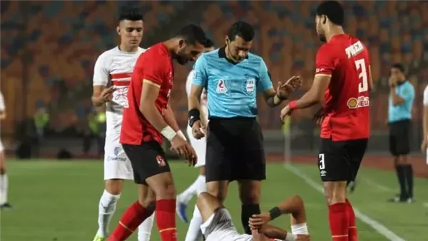 محمود البنا حكم مباراة