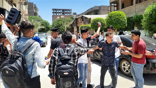 طلاب الثانوية العامة