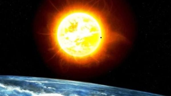 عاصفة شمسية