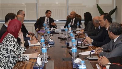 كامل الوزير يبحث مع نائب وزير خارجية التشيك سبل التعاون بمجال توطين صناعة النقل 