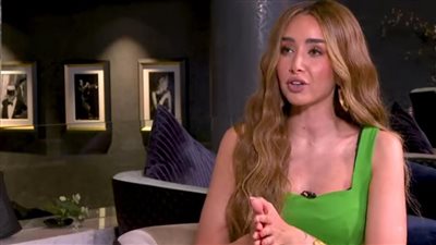 هنا الزاهد: شكلي ساهم في شهرتي.. ودوري في مأمون وشركاه مع الزعيم صنع اسمي 