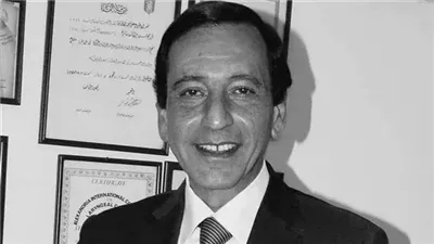 عالج مبارك بعد ثورة يناير.. وزير الصحة ينعى ياسر عبد القادر رئيس لجنة مبادرة الأورام السرطانية 