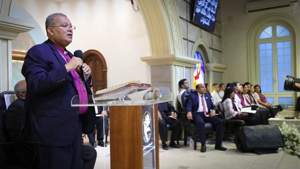  رئيس الإنجيلية يشهد