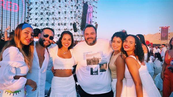 النجوم في حفل عمرو