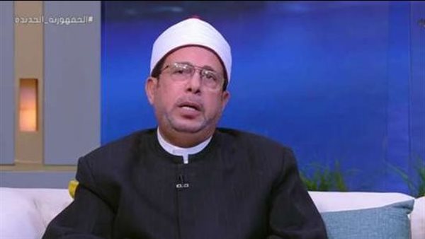 الدكتور عبد العزيز