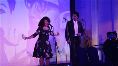 اسكتشات وثنائيات غنائية لاستوديو العاصمة تجمل الأمسية الأولى من مهرجان الأوبرا الصيفي | صور