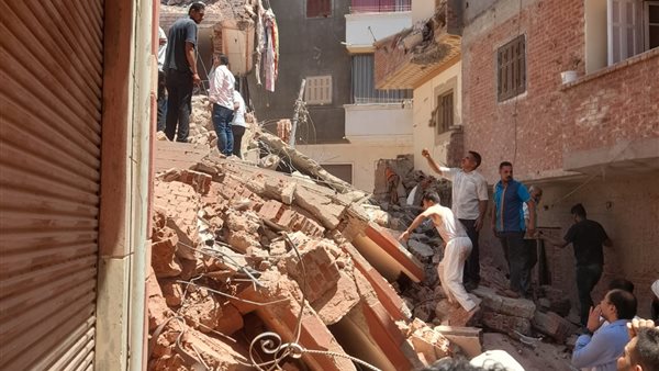 انهيار عقار بالبحيرة