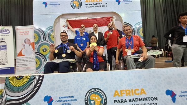 تتويج الريشة الطائرة