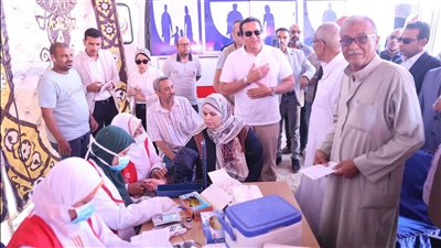 ما هو المرض الغامض؟.. وزير الصحة يوضح الحالة الصحية لمصابي حمى الضنك بقنا | بث مباشر