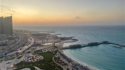 خالد أبو بكر: العلمين مدينة عالمية ولابد من تغيير إدارتها