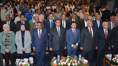 أهل مصر.. وزيرا التنمية المحلية والشباب يشهدان حفل ختام البرنامج الرئاسي لأبناء المحافظات الحدودية 