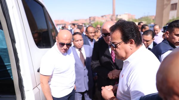 جولة وزير الصحة في