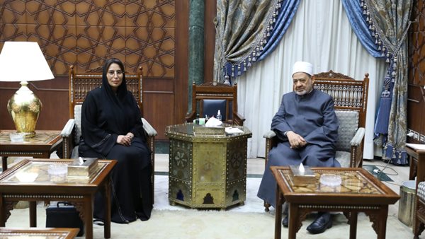 شيخ الأزهر يستقبل