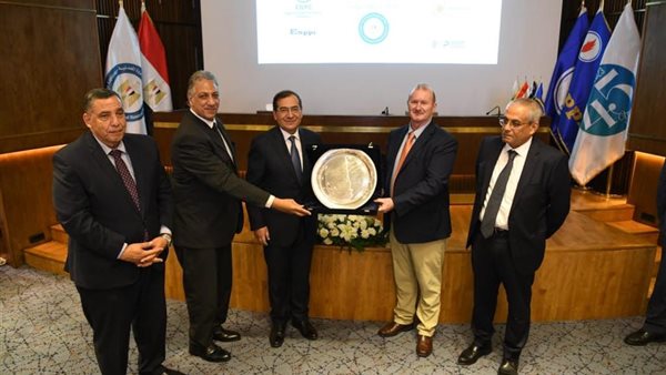 وزير البترول