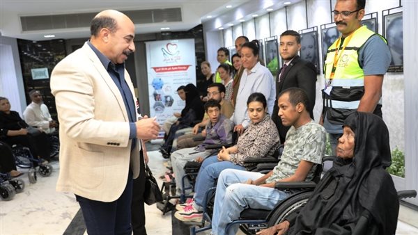 محافظ أسوان