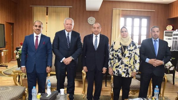 وزير الخارجية الأسبق