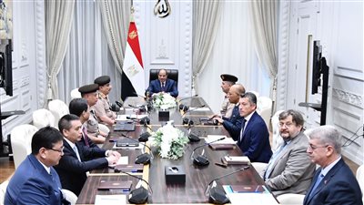 السيسي يشدد على مواصلة جهود توطين الصناعة وتعميق التصنيع المحلي