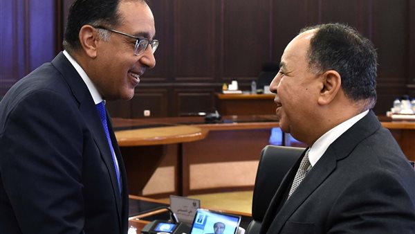 رئيس الوزراء ووزير