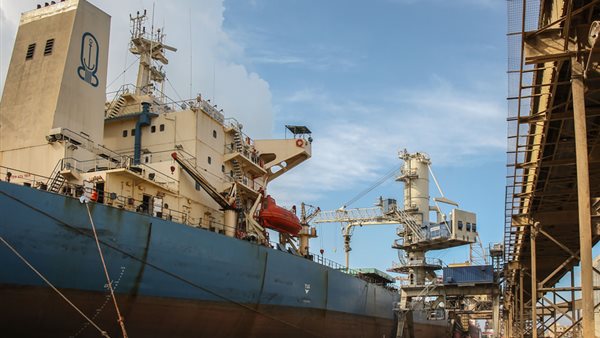 ميناء دمياط 