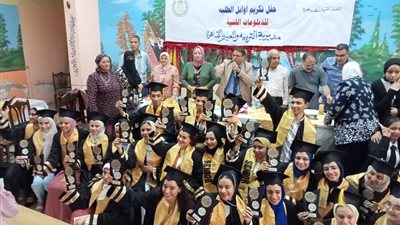 تعليم القاهرة تكرم أوائل الدبلومات الفنية 2023 | صور