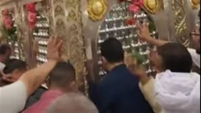 احتفالًا بالعام الهجري الجديد.. توافد المئات من الزوار على مقام الإمام الحسين | بث مباشر 