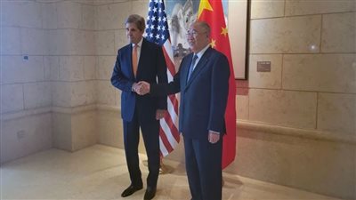 الصين وأمريكا يتفقان على الاتصال الوثيق بعد المحادثات بين مبعوثي المناخ