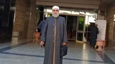 نطق الشهادتين وسقط من المنبر.. وفاة أمام مسجد أثناء خطبة الجمعة بالبحيرة| بث مباشر 