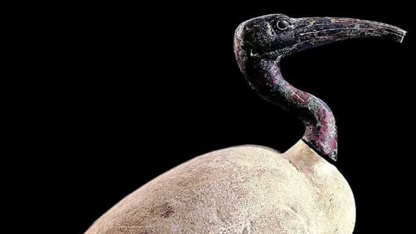  تمثال خشبي لـ المعبود