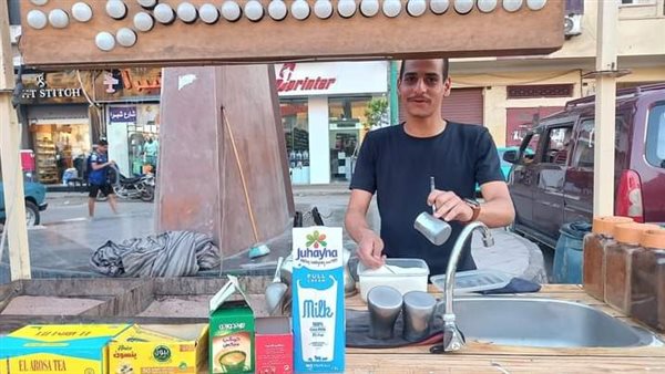 عمرو شاب يعمل قهوة