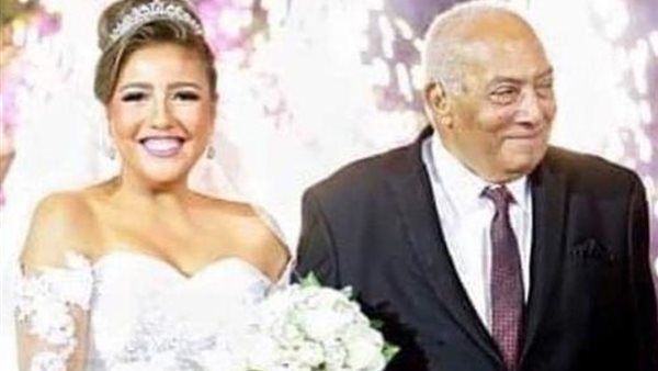 وفاة والد مي كساب