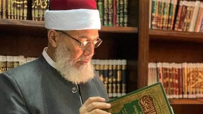 القصة الكاملة للشيخ على زعتير المتوفى على المنبر.. تعلم وحفظ القرآن بعد بلوغ الخمسين