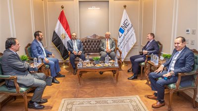 تخصيص 30 ألف متر لشركة توريشيما اليابانية لإنشاء مركز صيانة مضخات المياه بالمنطقة الاقتصادية 