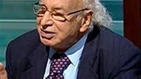 الكاتب الصحفي والناقد