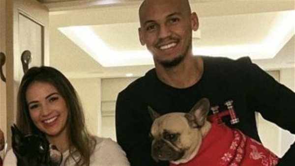 فابينيو رفقة كلابه