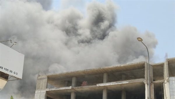 حريق مصنع أخشاب بالعبور