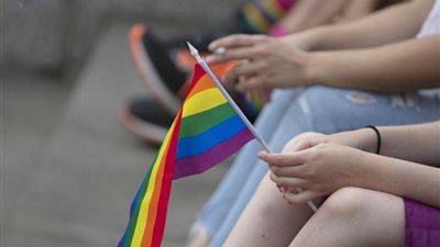  تروج للمثلية بين الأطفال.. تحرك برلماني يحذر من دخول كتب إنجليزية بها صور غير أخلاقية