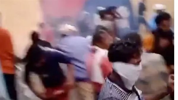 معسكرات احتجاز لاجئي