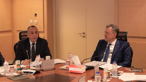 وزير الأثار ومصطفى