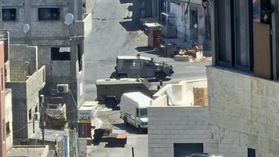 قوات الاحتلال الإسرائيلي تقتحم نابلس.. وتشتبك مع شبان فلسطينيين