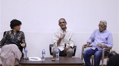 توقيع كتاب داود عبد السيد… سينما الهموم الشخصية للكاتب علاء خالد بجيزويت القاهرة 