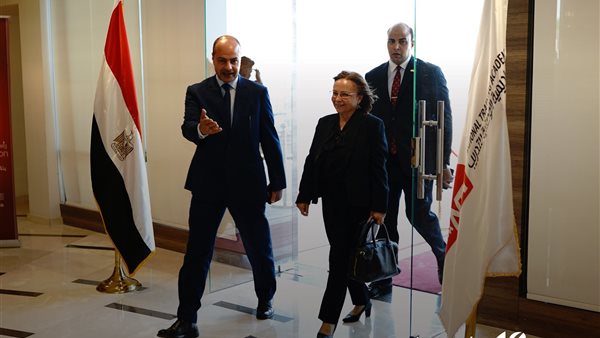 برنامج المرأة تقود